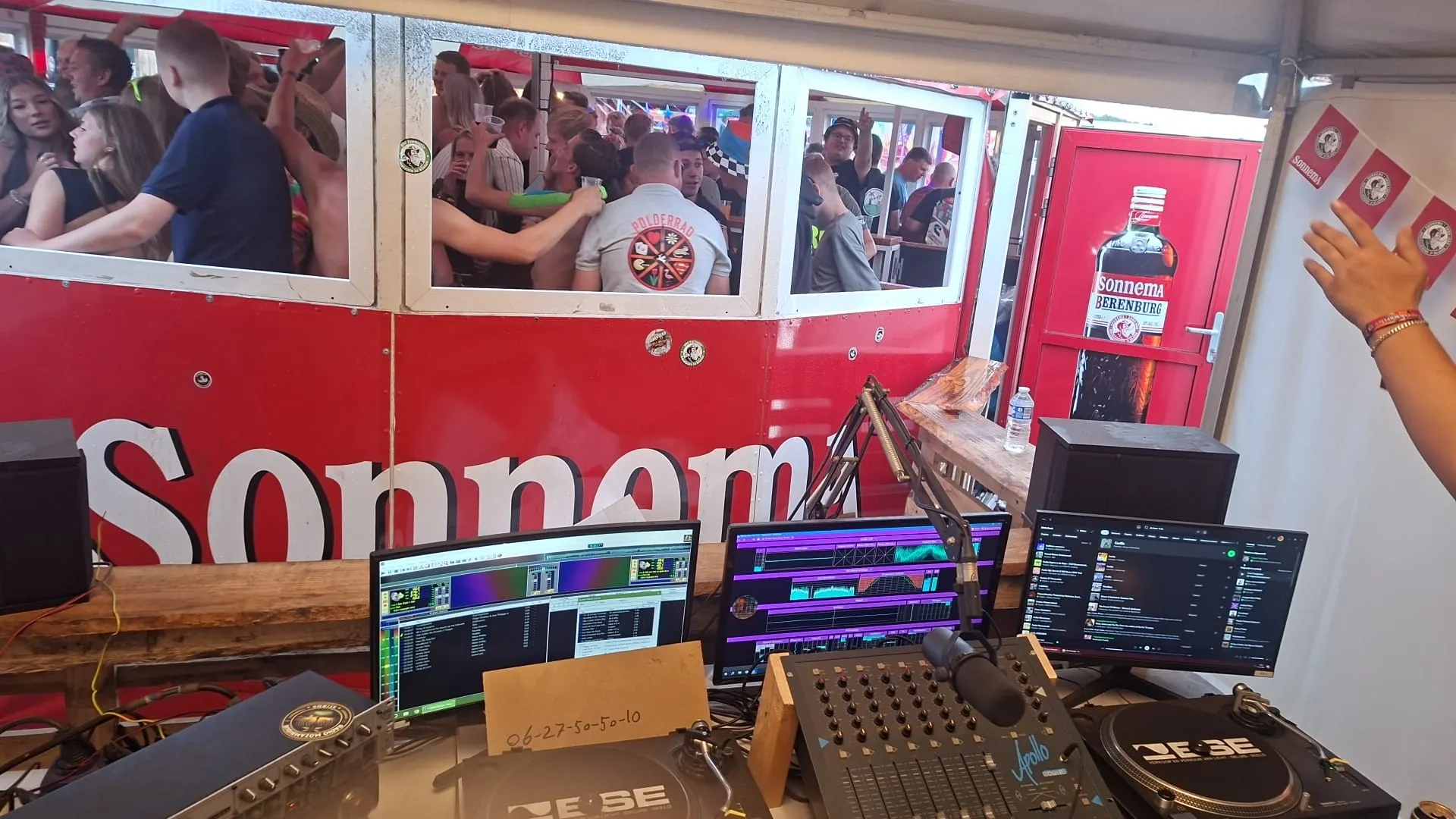 Nu live BoerenrockFM met DJ Nick op XerosRadio