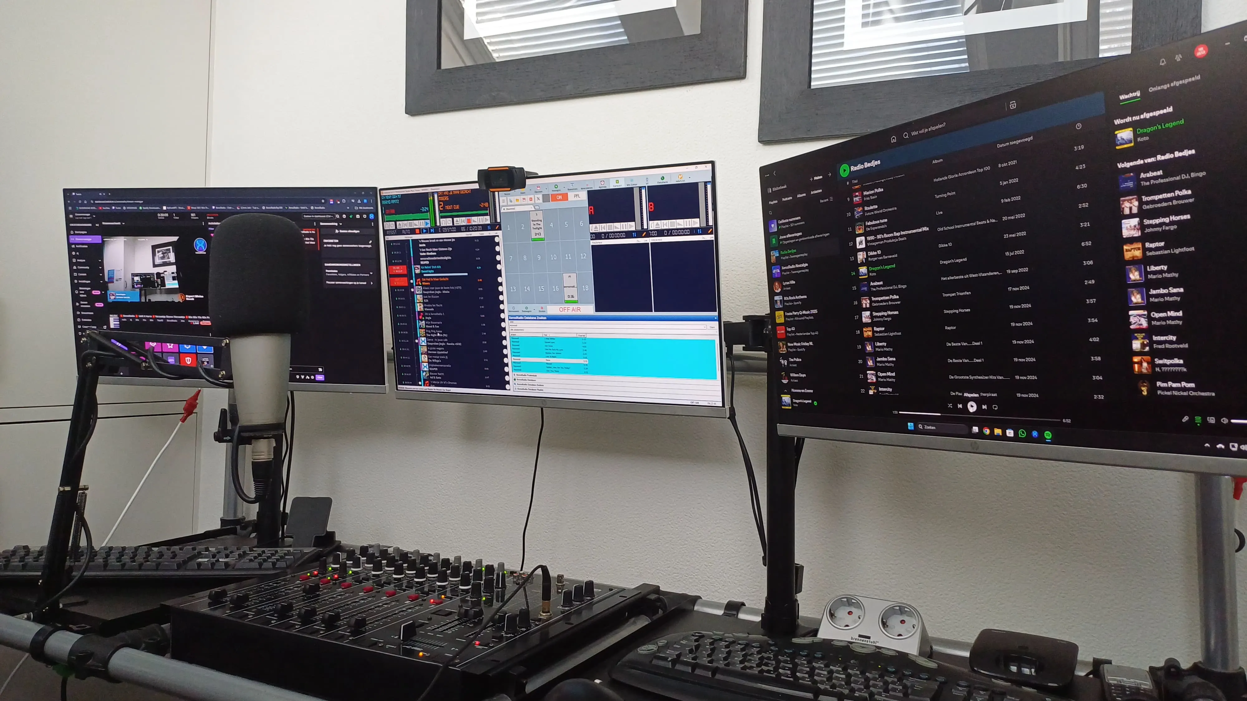 Luister ook weer mee vandaag! * De Beste Hits Uit Studio Sneek